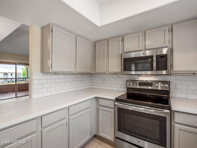 9745 N 95TH Street 227, Scottsdale, AZ 85258