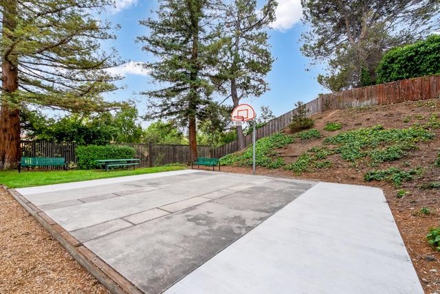 99 Timber Cove 99, Campbell, CA 95008