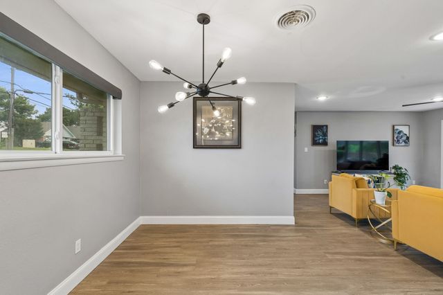 3840 Walton Avenue, Fort Worth, TX 76133