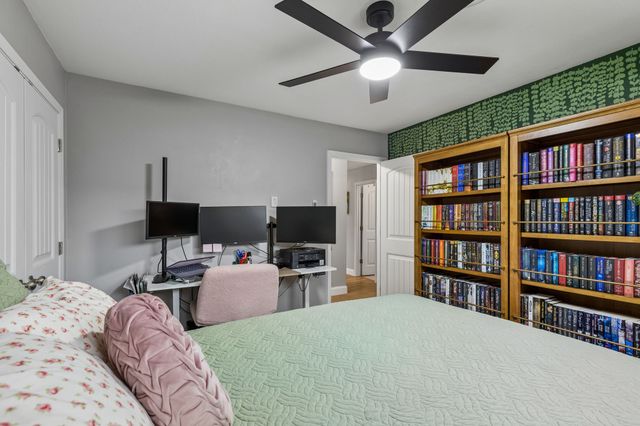 3840 Walton Avenue, Fort Worth, TX 76133