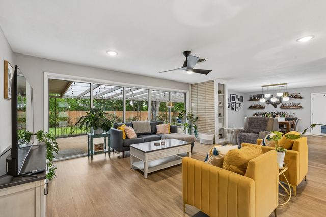 3840 Walton Avenue, Fort Worth, TX 76133