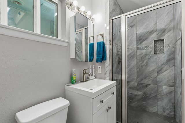 3840 Walton Avenue, Fort Worth, TX 76133