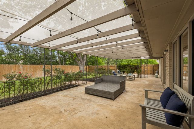 3840 Walton Avenue, Fort Worth, TX 76133