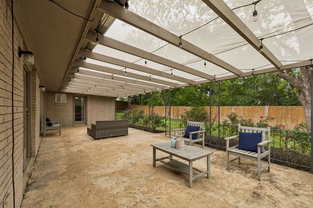 3840 Walton Avenue, Fort Worth, TX 76133