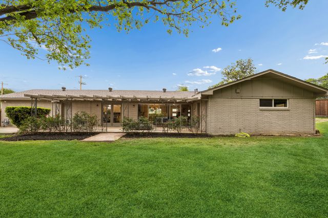 3840 Walton Avenue, Fort Worth, TX 76133