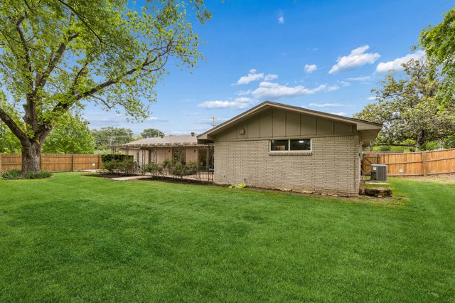 3840 Walton Avenue, Fort Worth, TX 76133