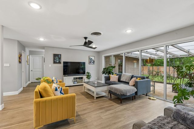 3840 Walton Avenue, Fort Worth, TX 76133