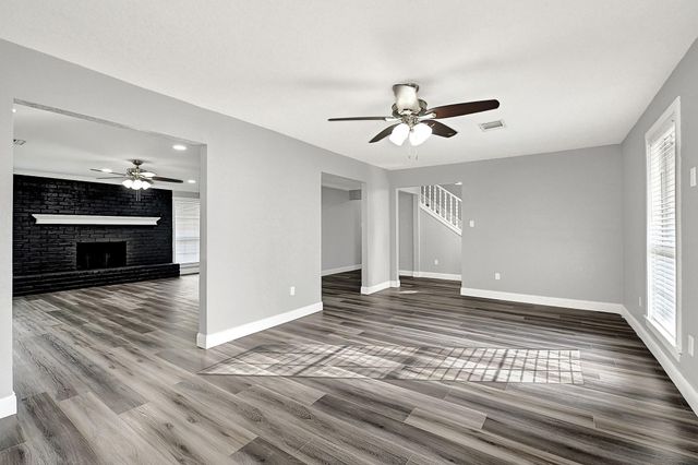 611 Sycamore Drive, Conroe, TX 77302