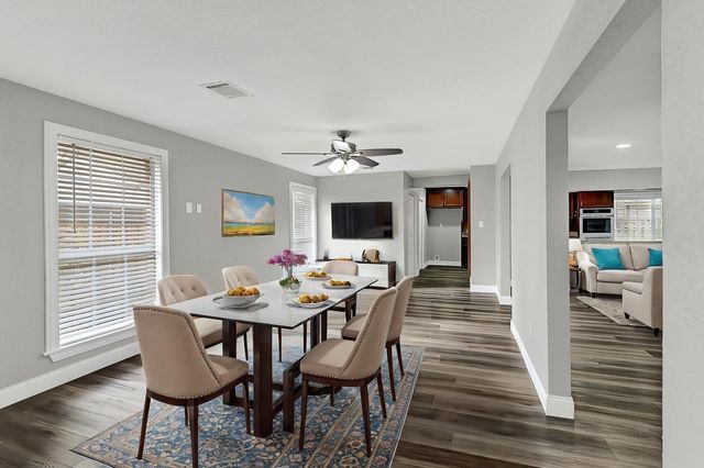 611 Sycamore Drive, Conroe, TX 77302