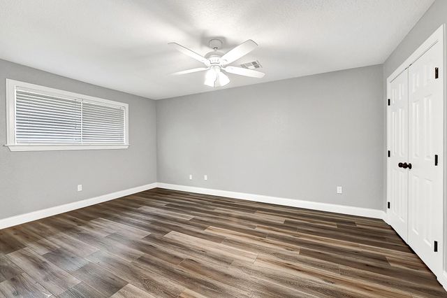 611 Sycamore Drive, Conroe, TX 77302