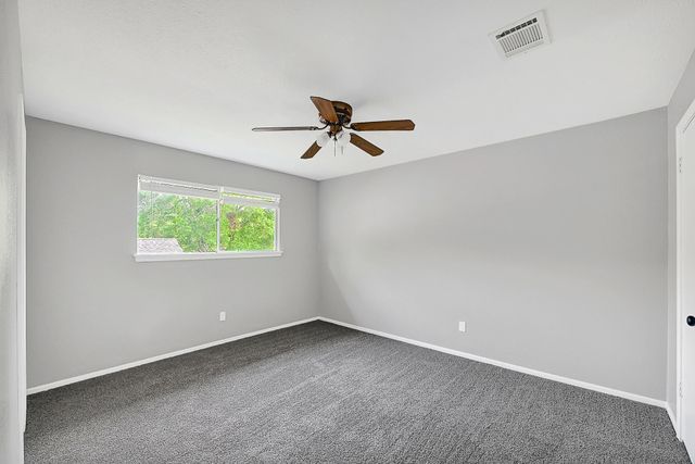 611 Sycamore Drive, Conroe, TX 77302