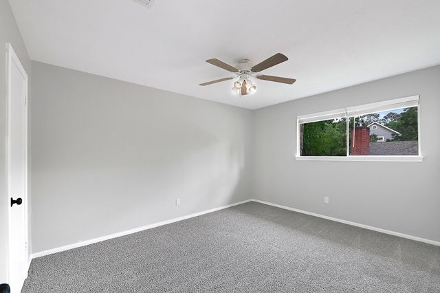 611 Sycamore Drive, Conroe, TX 77302