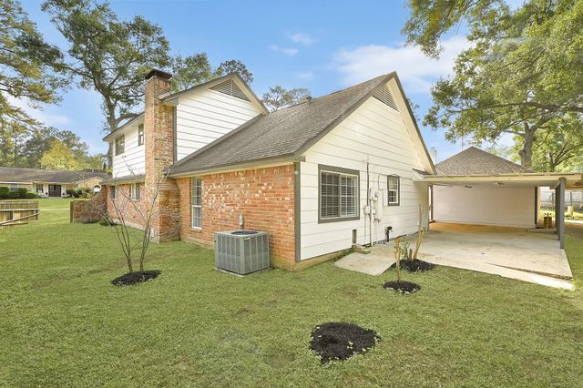 611 Sycamore Drive, Conroe, TX 77302