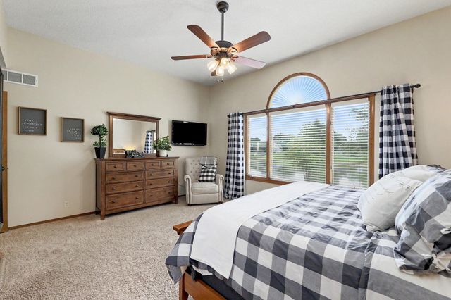 108 N Rainbow Lake Road, Wichita, KS 67235