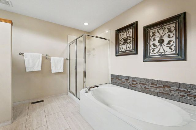 108 N Rainbow Lake Road, Wichita, KS 67235