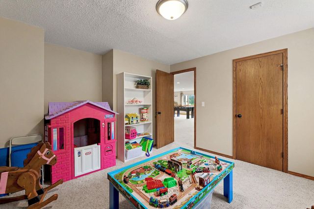 108 N Rainbow Lake Road, Wichita, KS 67235