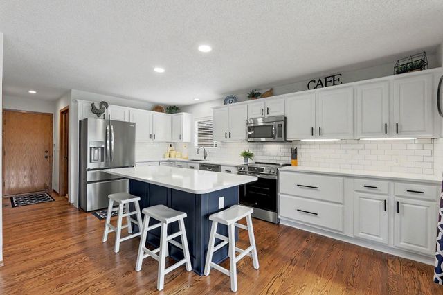 108 N Rainbow Lake Road, Wichita, KS 67235