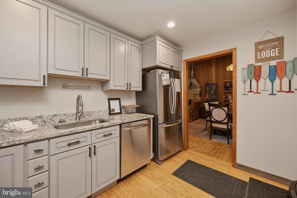 Image 10 of property listing at 1475 MARSH HILL RD, Mc Henry, MD 21541