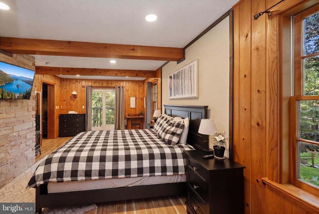 Image 19 of property listing at 1475 MARSH HILL RD, Mc Henry, MD 21541
