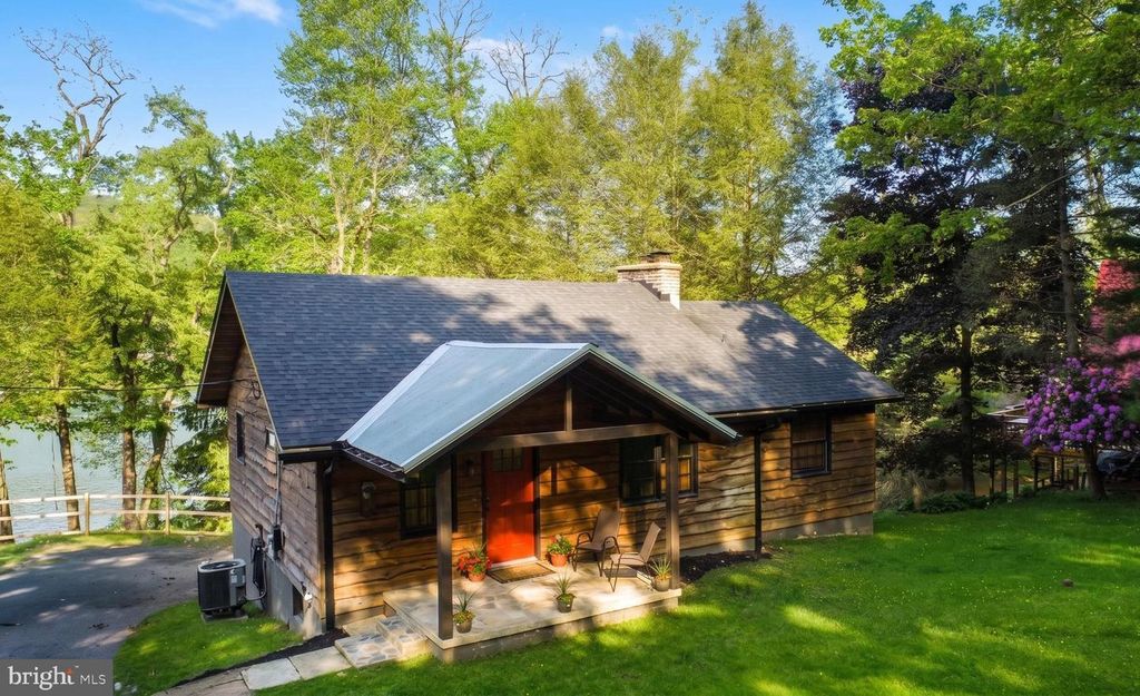 Image 2 of property listing at 1475 MARSH HILL RD, Mc Henry, MD 21541