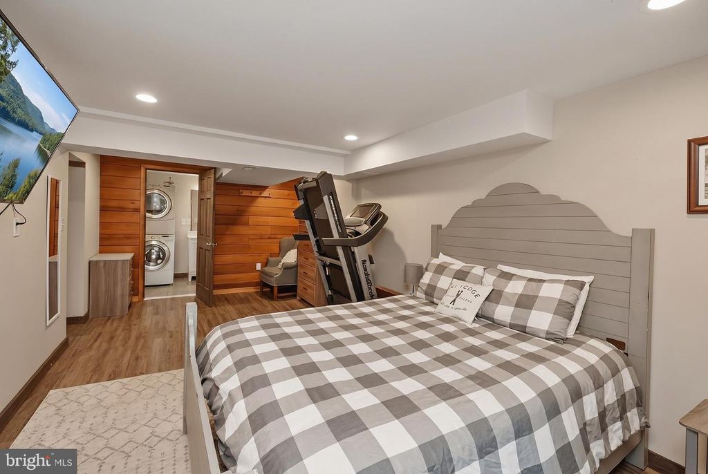 Image 39 of property listing at 1475 MARSH HILL RD, Mc Henry, MD 21541