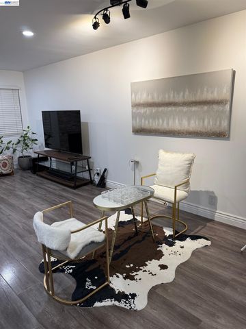 396 Hans Way, San Jose, CA 95133