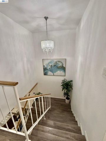 396 Hans Way, San Jose, CA 95133