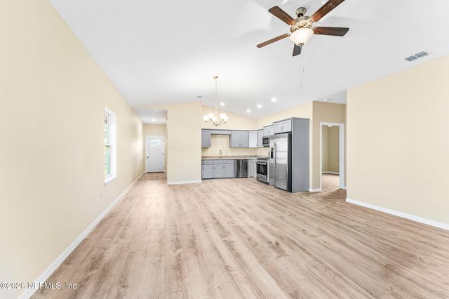 149 LAKE MARGO Drive, Satsuma, FL 32189