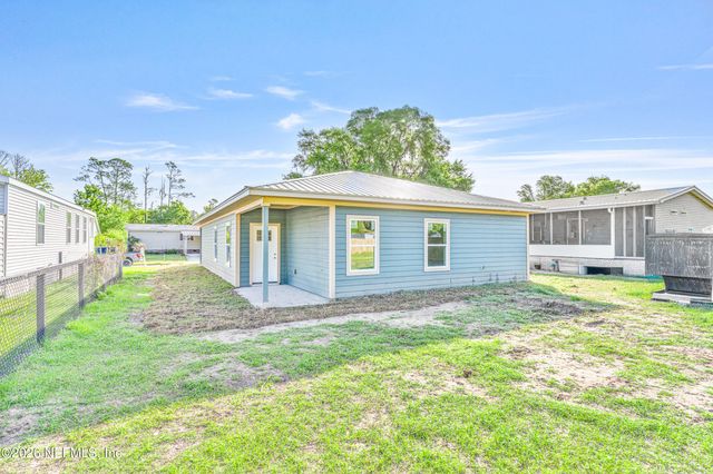 149 LAKE MARGO Drive, Satsuma, FL 32189