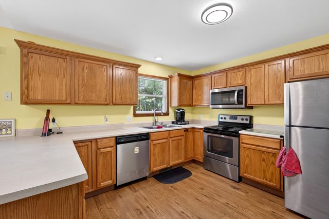 709 S Hazelnut Avenue, Springfield, MO 65802