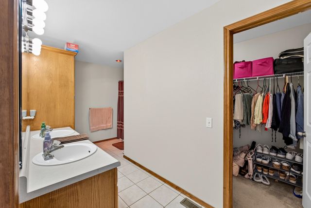 709 S Hazelnut Avenue, Springfield, MO 65802