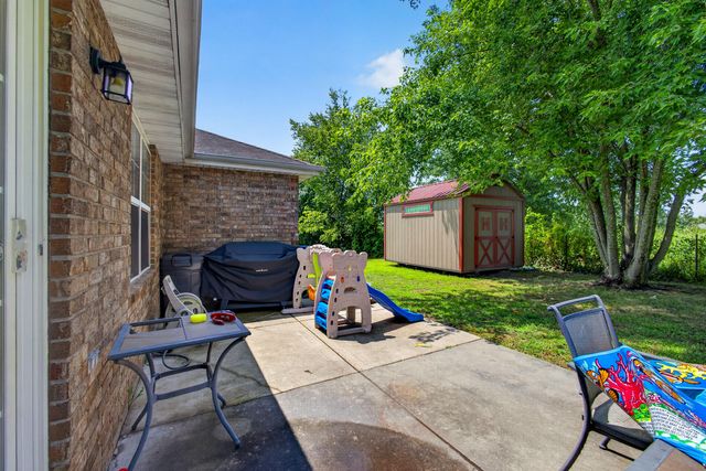 709 S Hazelnut Avenue, Springfield, MO 65802