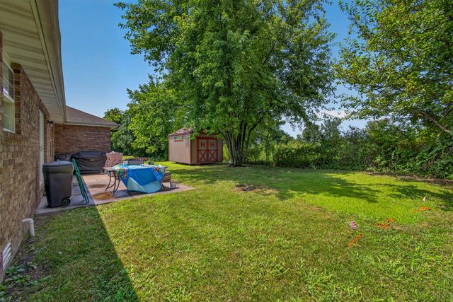709 S Hazelnut Avenue, Springfield, MO 65802