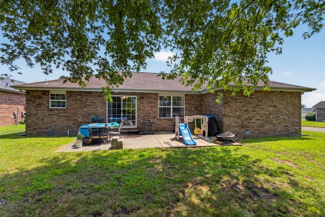 709 S Hazelnut Avenue, Springfield, MO 65802