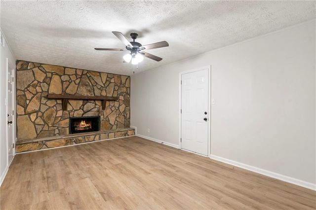 7562 Asbury Manor Drive, Lithonia, GA 30058