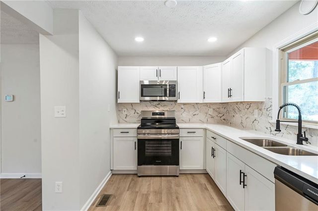 7562 Asbury Manor Drive, Lithonia, GA 30058