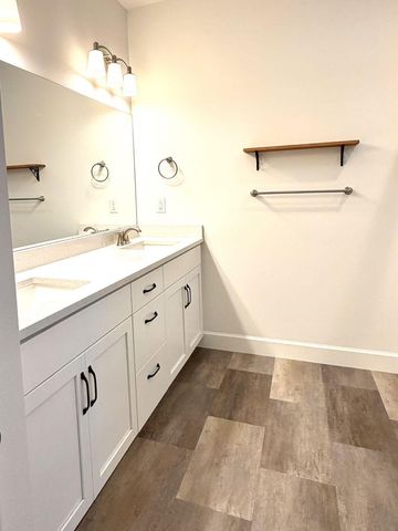 1005 E Horse Back Trail, Sisters, OR 97759