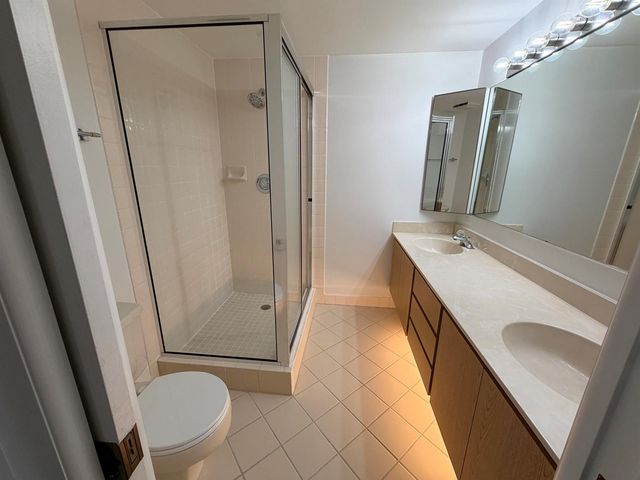 7622 N 76th Way 200, West Palm Beach, FL 33407