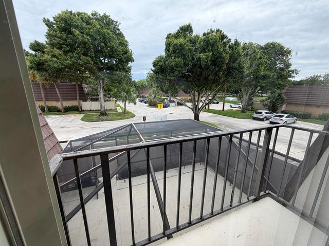 7622 N 76th Way 200, West Palm Beach, FL 33407