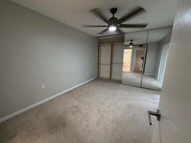 7622 N 76th Way 200, West Palm Beach, FL 33407