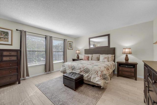 300 N Highway A1a 305i, Jupiter, FL 33477