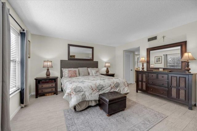 300 N Highway A1a 305i, Jupiter, FL 33477