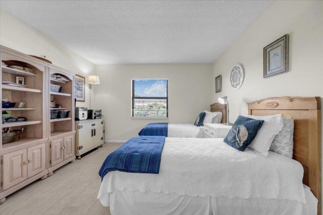 300 N Highway A1a 305i, Jupiter, FL 33477