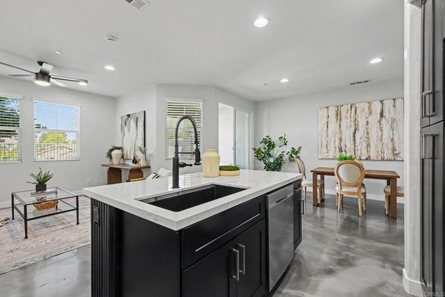 294 Candera Lane, San Marcos, CA 92069