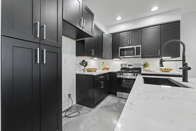 294 Candera Lane, San Marcos, CA 92069