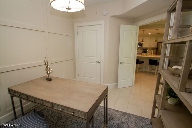 172 Indies DR E 8-102, Naples, FL 34114