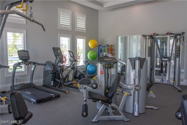 172 Indies DR E 8-102, Naples, FL 34114