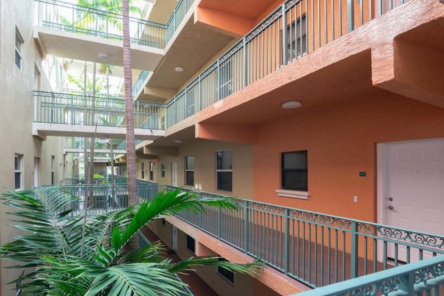 1650 Presidential Way 306, West Palm Beach, FL 33401