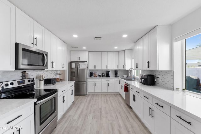 1980 E ORION Street, Tempe, AZ 85283