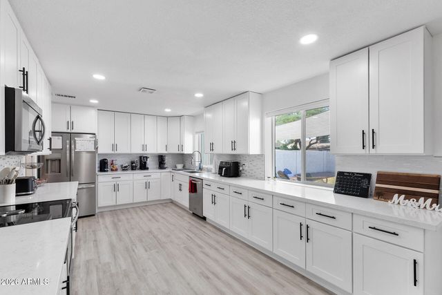 1980 E ORION Street, Tempe, AZ 85283